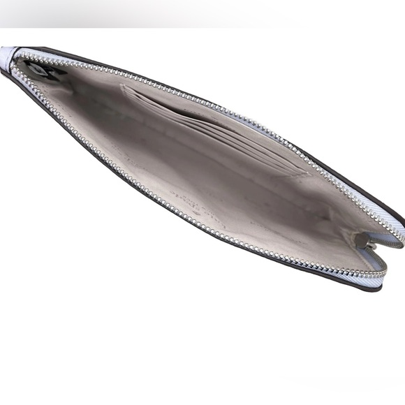 5 Left* 32 Entries - Kate Spade New York Leila Pebbled Leather Top Zip Wristlet - Picture 3 of 4